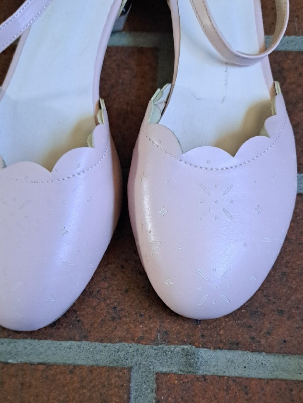 Source Unknown Pink Scalloped Ankle-Strap Flats - Picture 3 of 4